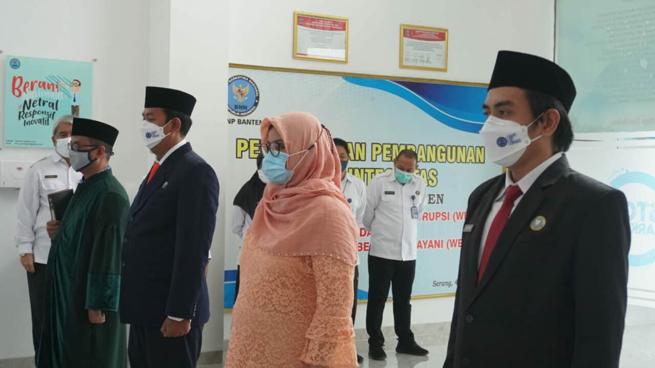 KEPALA BNNP BANTEN MELANTIK PEJABAT STRUKTURAL DAN FUNGSIONAL KEPALA BNNP BANTEN MELANTIK PEJABAT STRUKTURAL DAN FUNGSIONAL