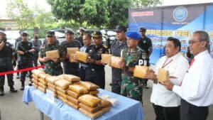 Press Release Barang Sitaan Narkotika Jenis Ganja Seberat ± 52.015 Gram Press Release Barang Sitaan Narkotika Jenis Ganja Seberat ± 52.015 Gram