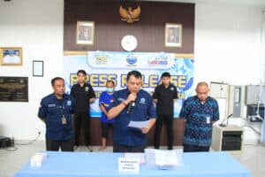 PRESS RELEASE HASIL PENGUNGKAPAN JARINGAN/SINDIKAT NARKOTIKA JENIS SABU SEBERAT ± 1.312,485 GRAM PRESS RELEASE HASIL PENGUNGKAPAN JARINGAN/SINDIKAT NARKOTIKA JENIS SABU SEBERAT ± 1.312,485 GRAM
