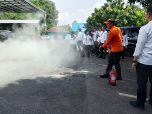 SOSIALISASI PENANGGULANGAN BENCANA BERSAMA BPBD KPROVINSI BANTEN SOSIALISASI PENANGGULANGAN BENCANA BERSAMA BPBD KPROVINSI BANTEN