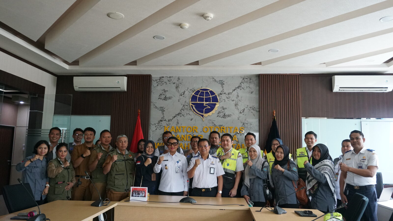 BNN Provinsi Banten Melaksanakan Kegiatan Tes Urin di Bandara Soekarno Hatta BNN Provinsi Banten Melaksanakan Kegiatan Tes Urin di Bandara Soekarno Hatta